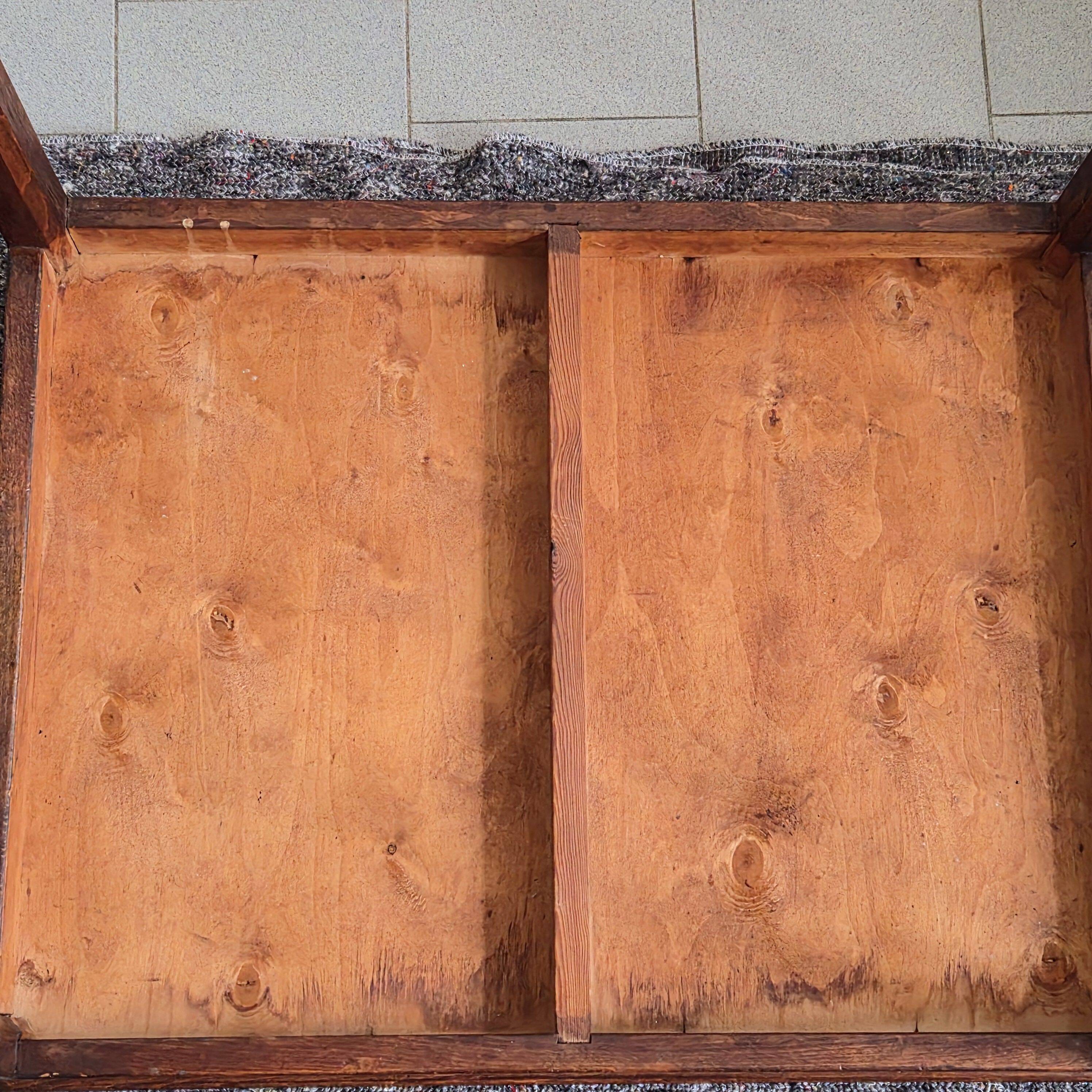 Scandinavian side table by Frits Henningsen 1940