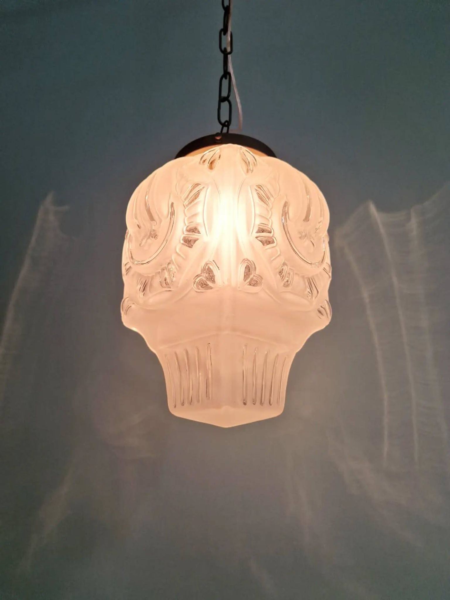Art Deco pendant light in frosted transparent glass, 1920-30.