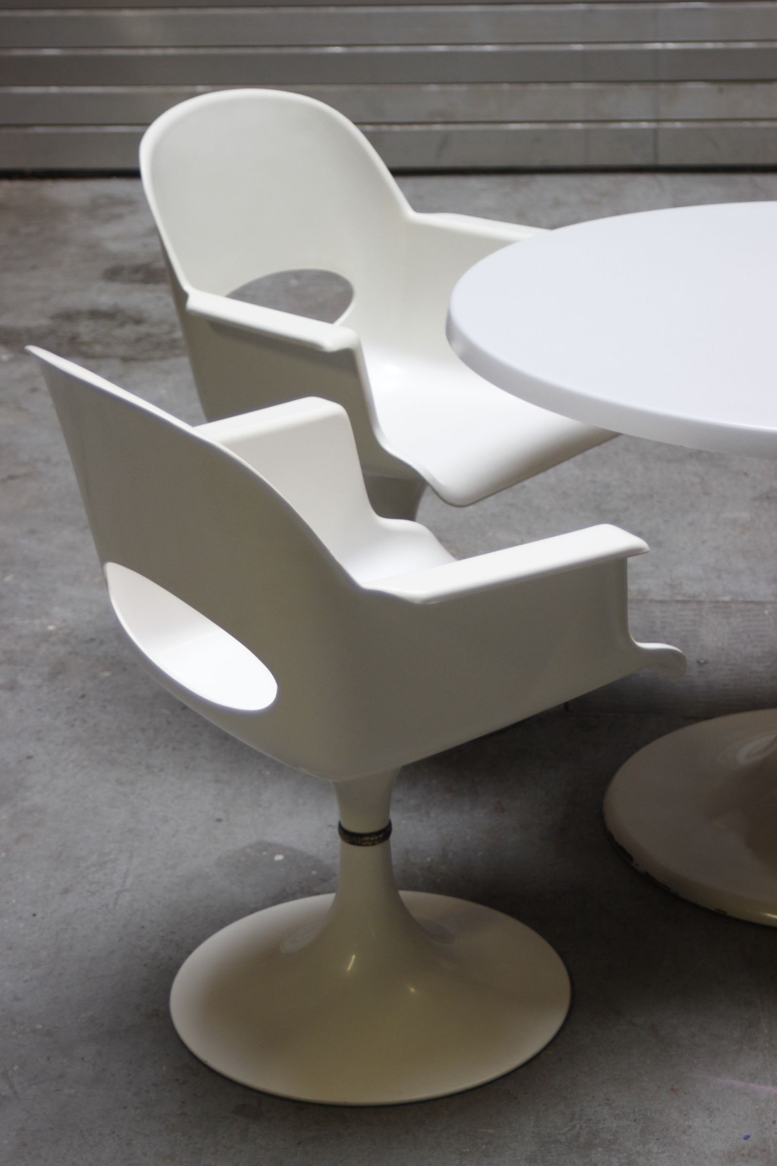 Dining Room Table and Chairs at Kurz's Tulipe Space Age, 1970s
