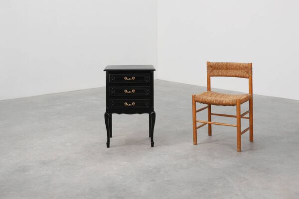 Commode de style Louis XV en chêne laqué noir, France, années 1950