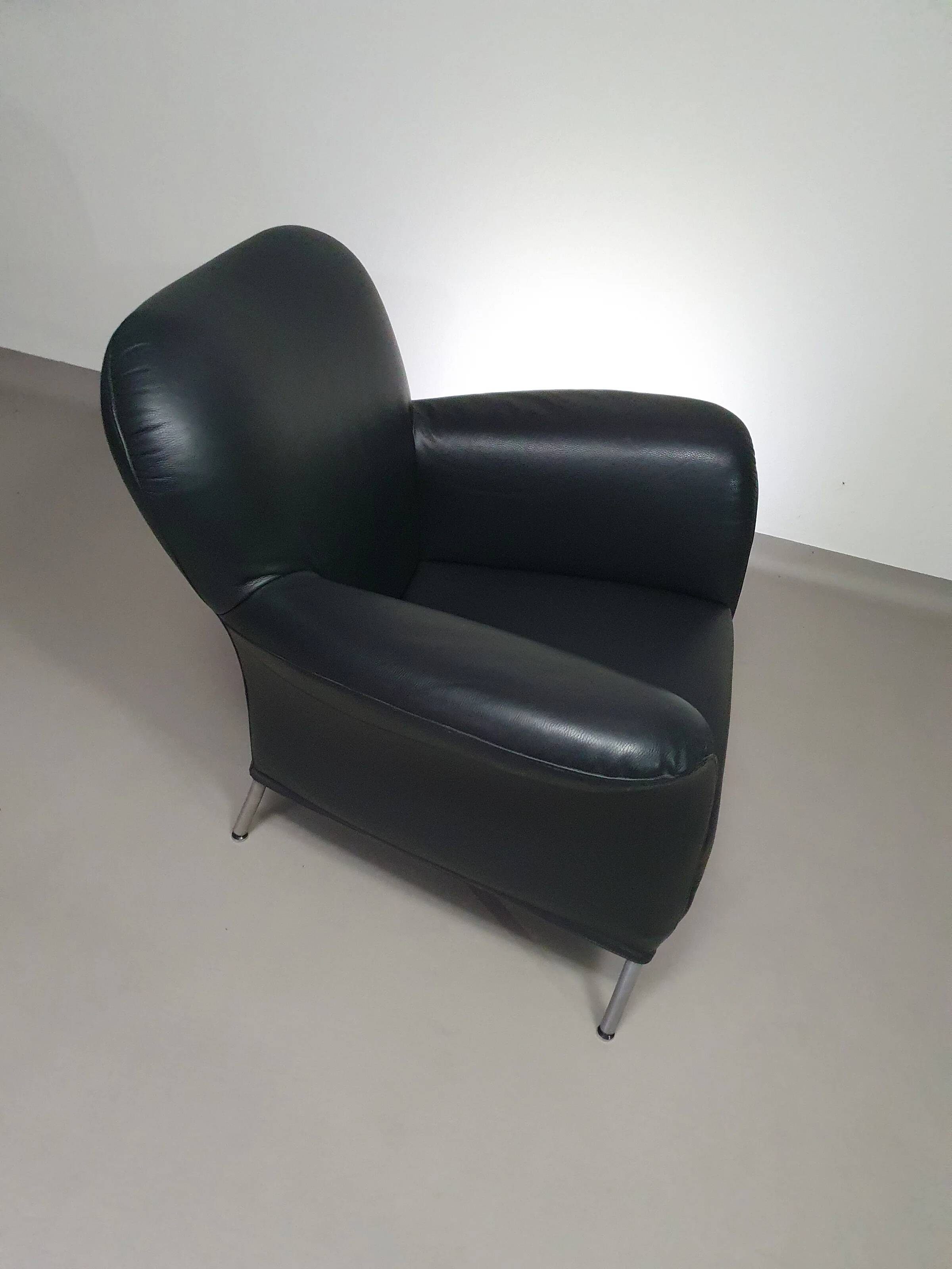 3 x rare armchair / model Turn / black leather / Bert Plantagie in mint condition.