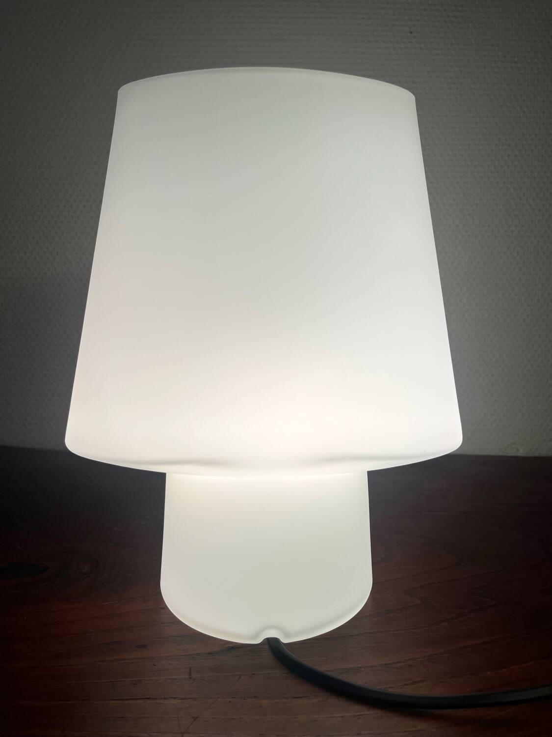 White opaline Flora Habitat lamp