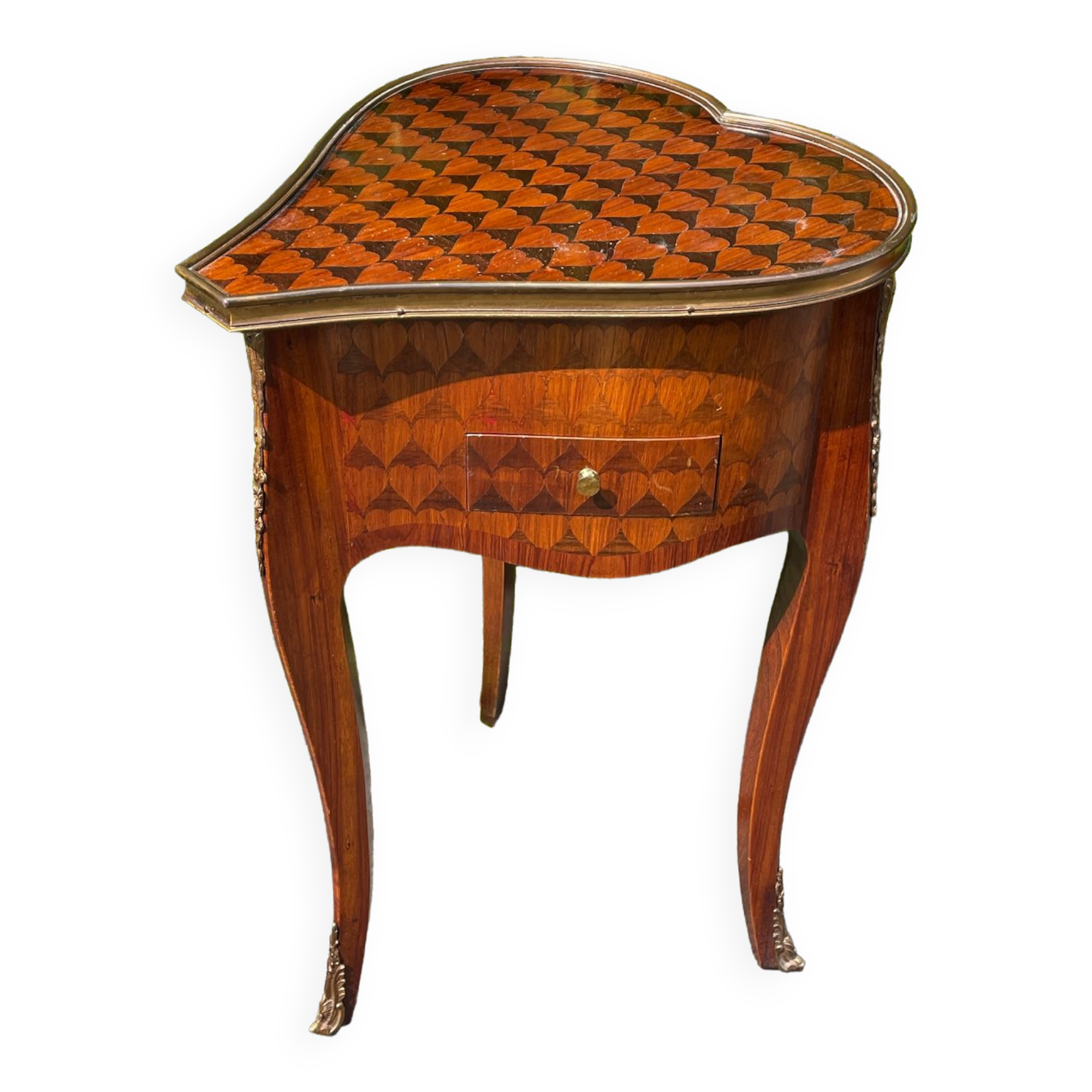 Small table or bedside table in the shape of a heart in marquetry. Style Louis XV