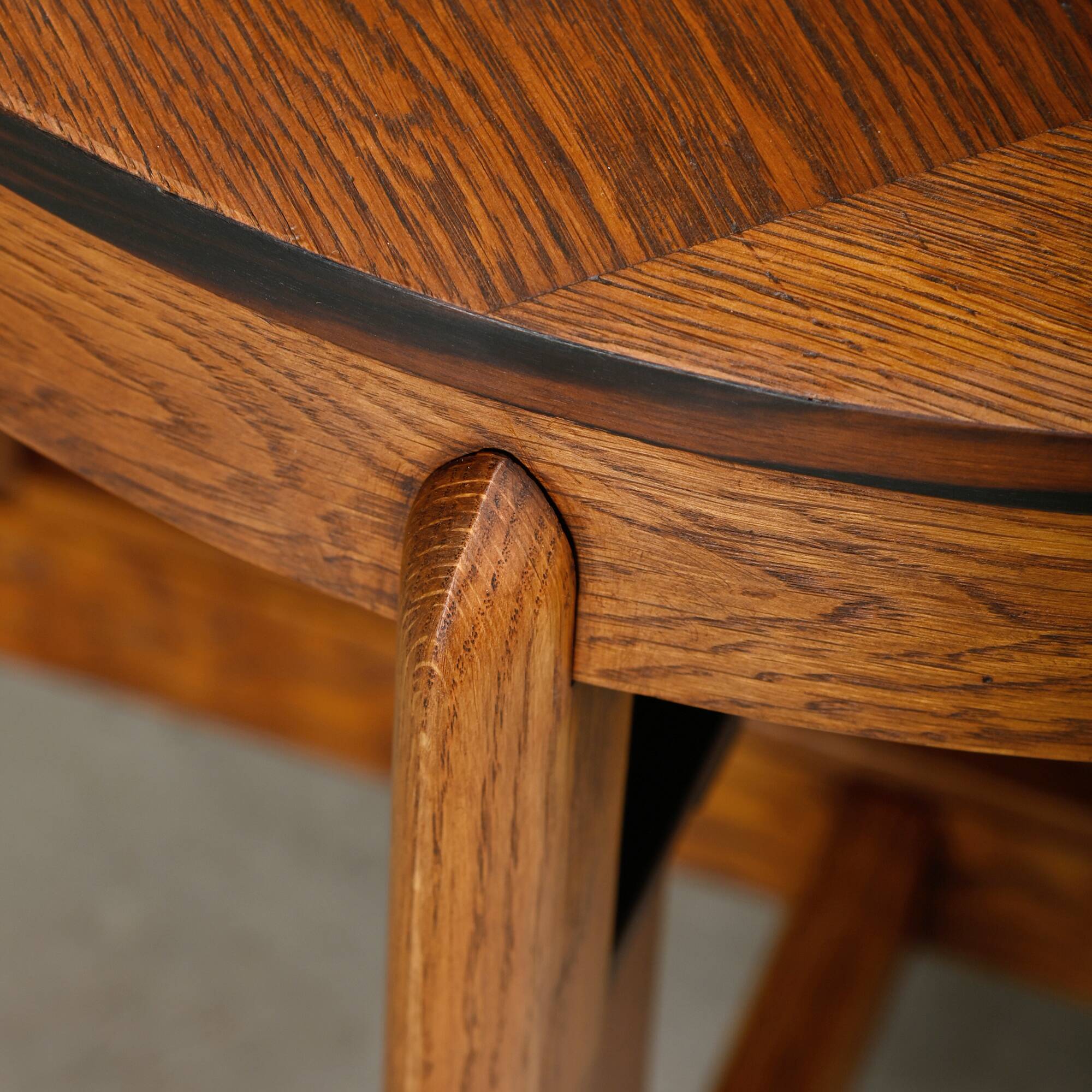 Dutch Art Deco Modernist Amsterdam School side table in Oak