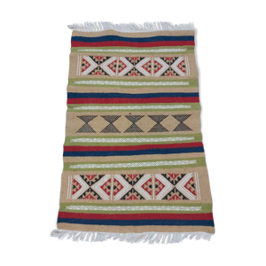 Tapis kilim traditionnel