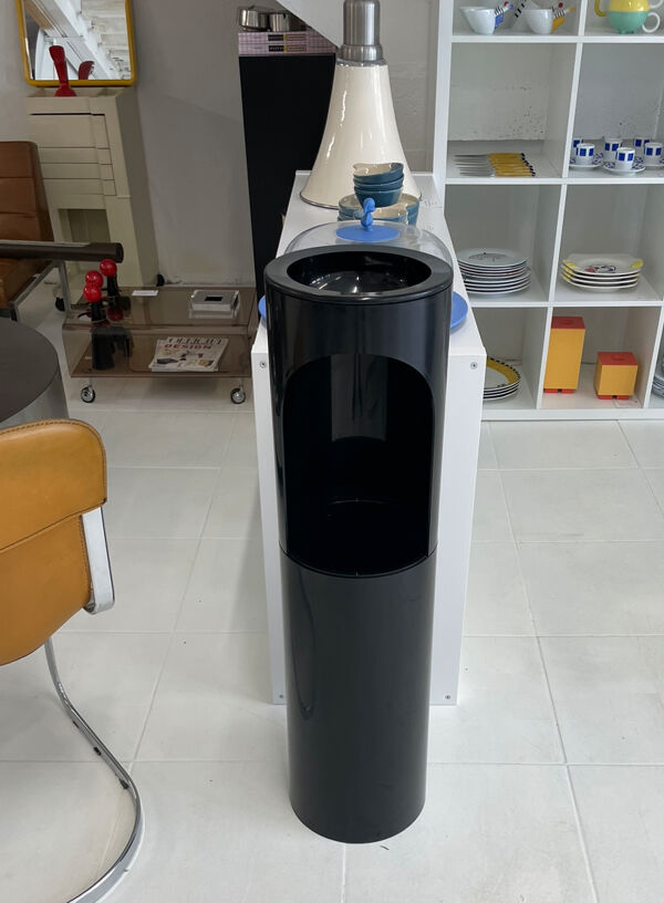 Porte-parapluie d'Enzo Mari pour Danese