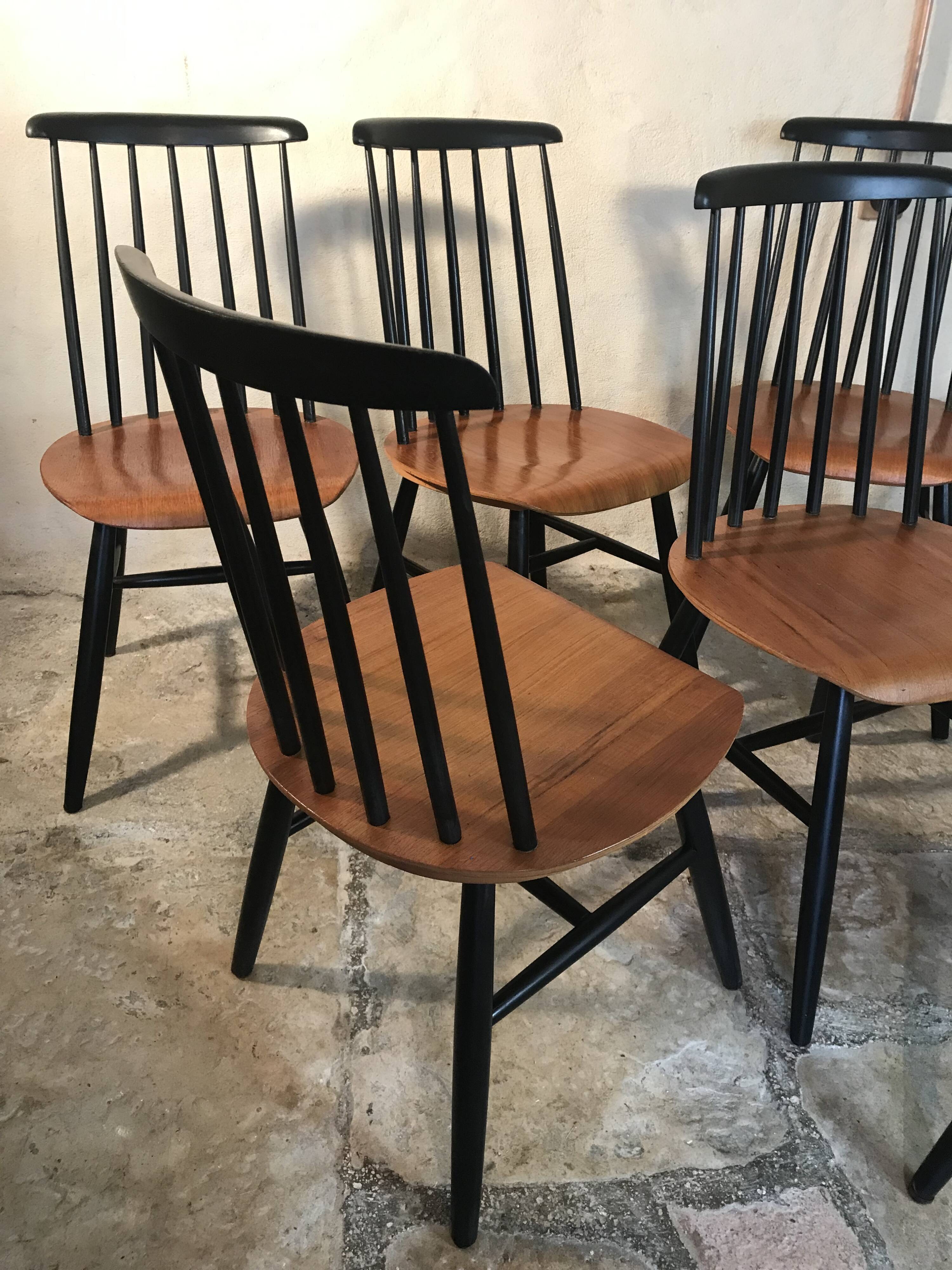 Set of 8 Scandinavian vintage Tapiovaara chairs