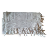 Dessus de lit en coton blanc , Ancien jeté de lit en crochet  motifs fleurs