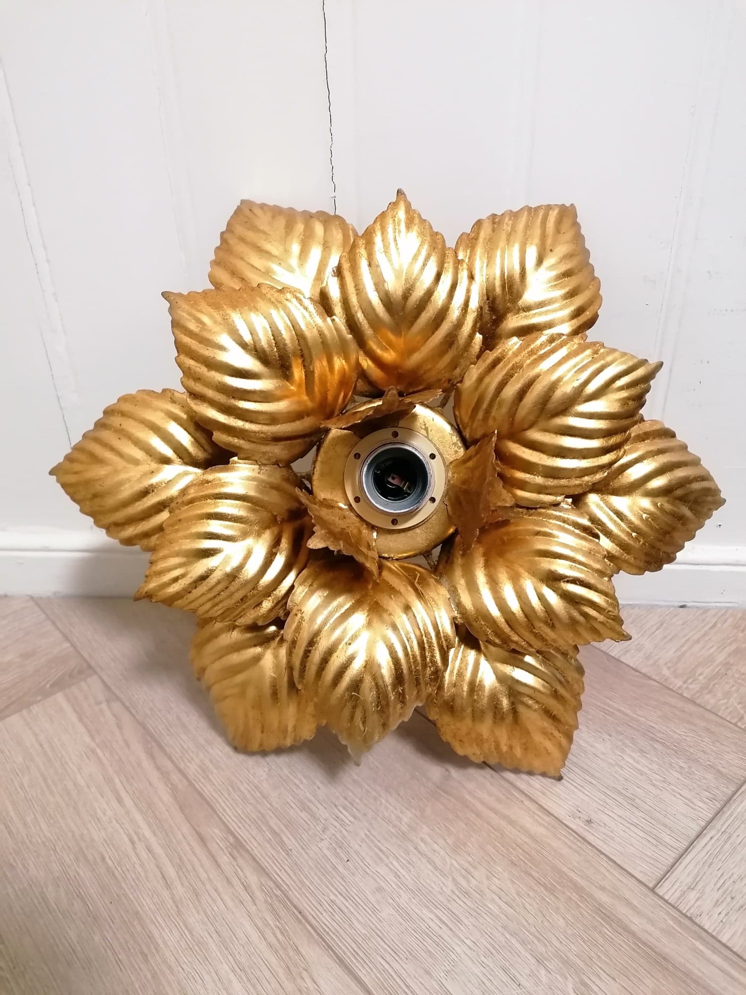 Golden flower ceiling
