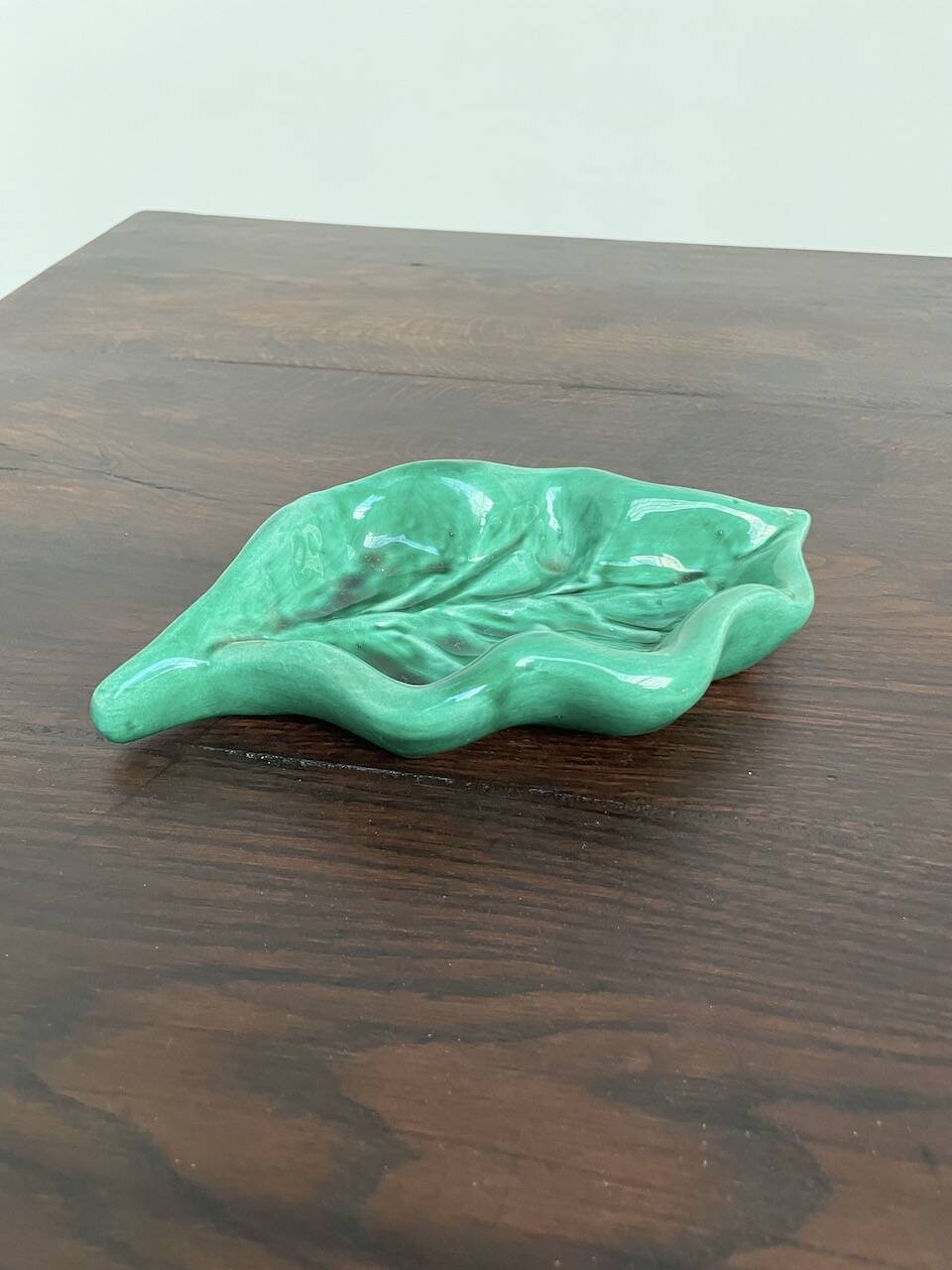 Plat feuille céramique verte