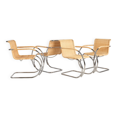 Ensemble de 4 fauteuils S 533 RF par Mies van der Rohe, chaises longues Thonet
