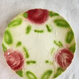 Dabbling plates decorated with roses