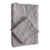 Drap brodé et monogramme avec 2 taies
