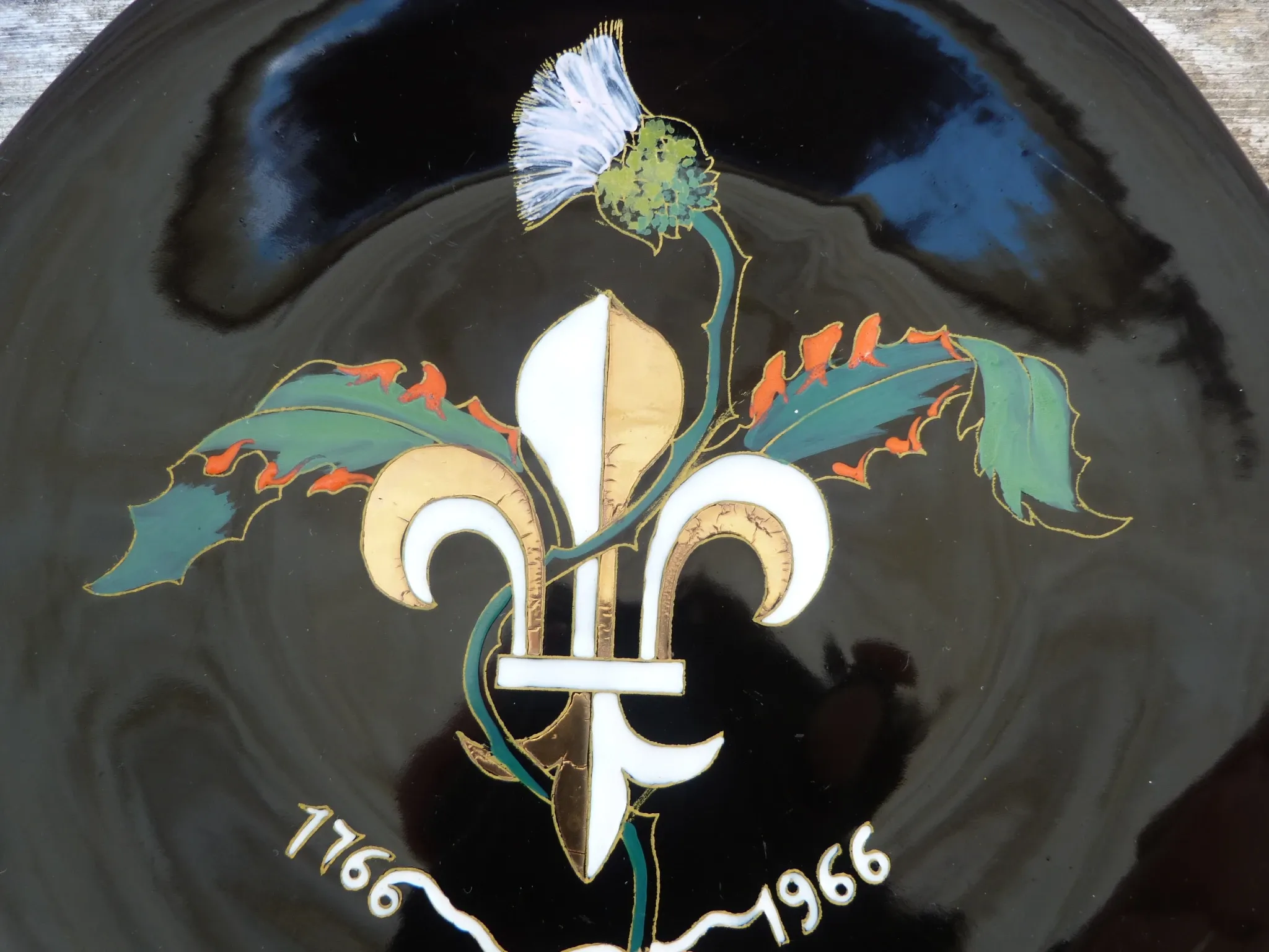 Decorative plate Longwy commemoration of the reunification of Lorraine