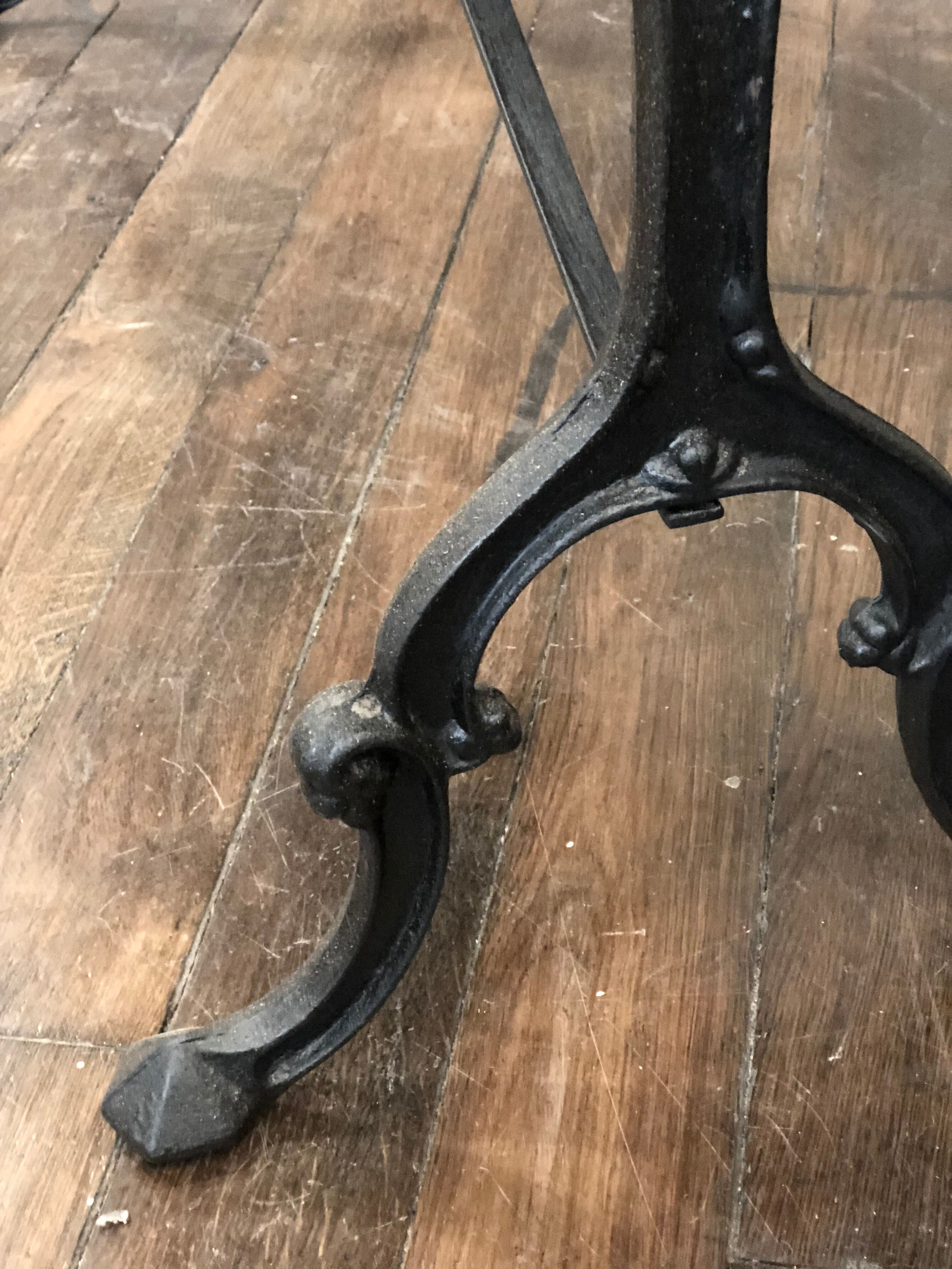 Bistro oak table