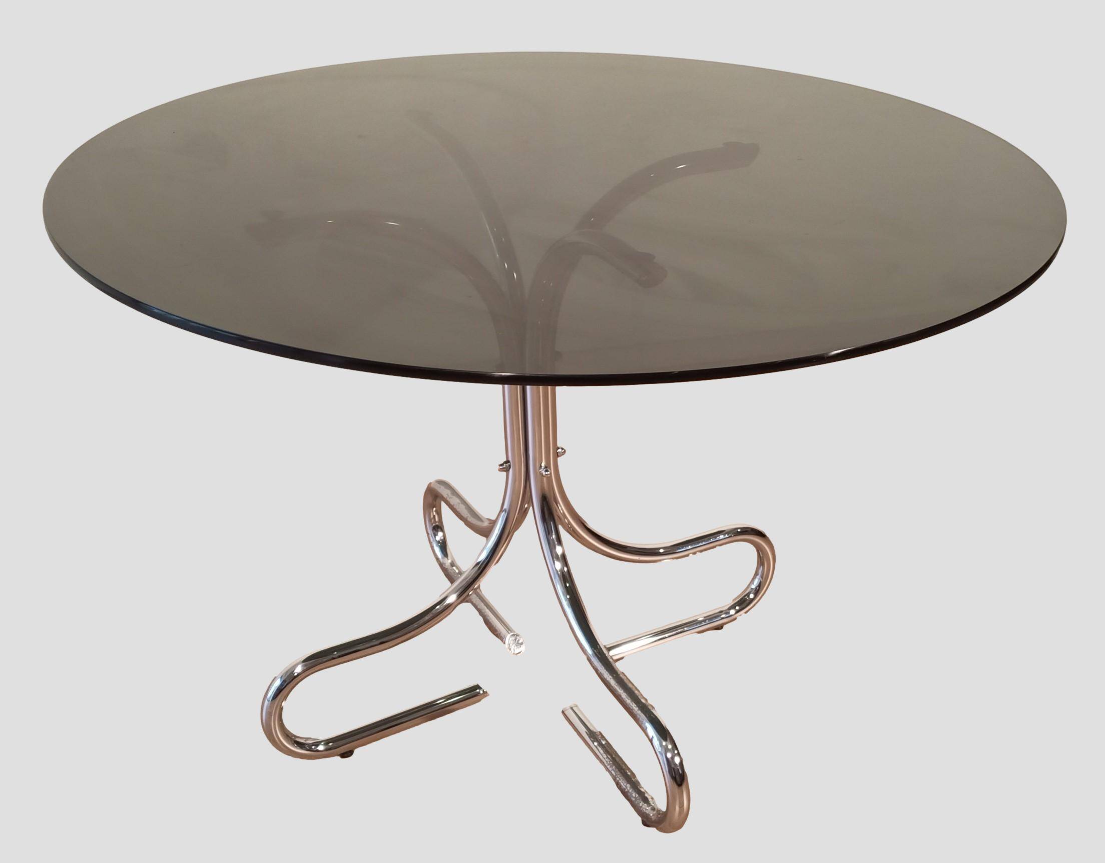 Table basse italienne du milieu du siècle en chrome et acier avec plateau rond en verre fumé, années 1960