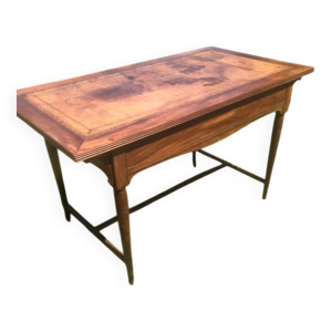 Bureau ancien dessus
