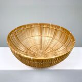 Basket in bamboo