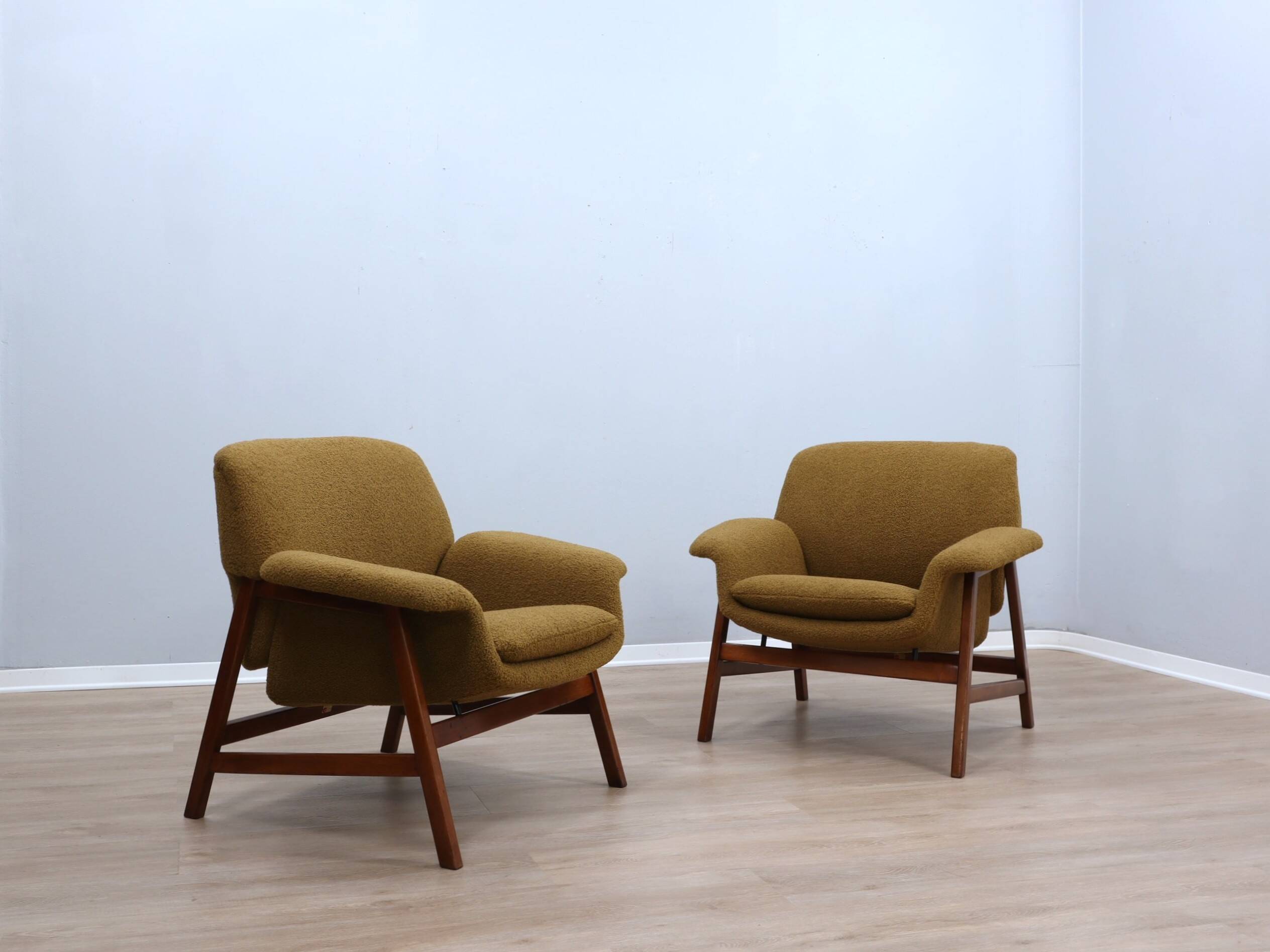 Pair 849 armchairs Gianfranco Frattini for Cassina Meda 1950s