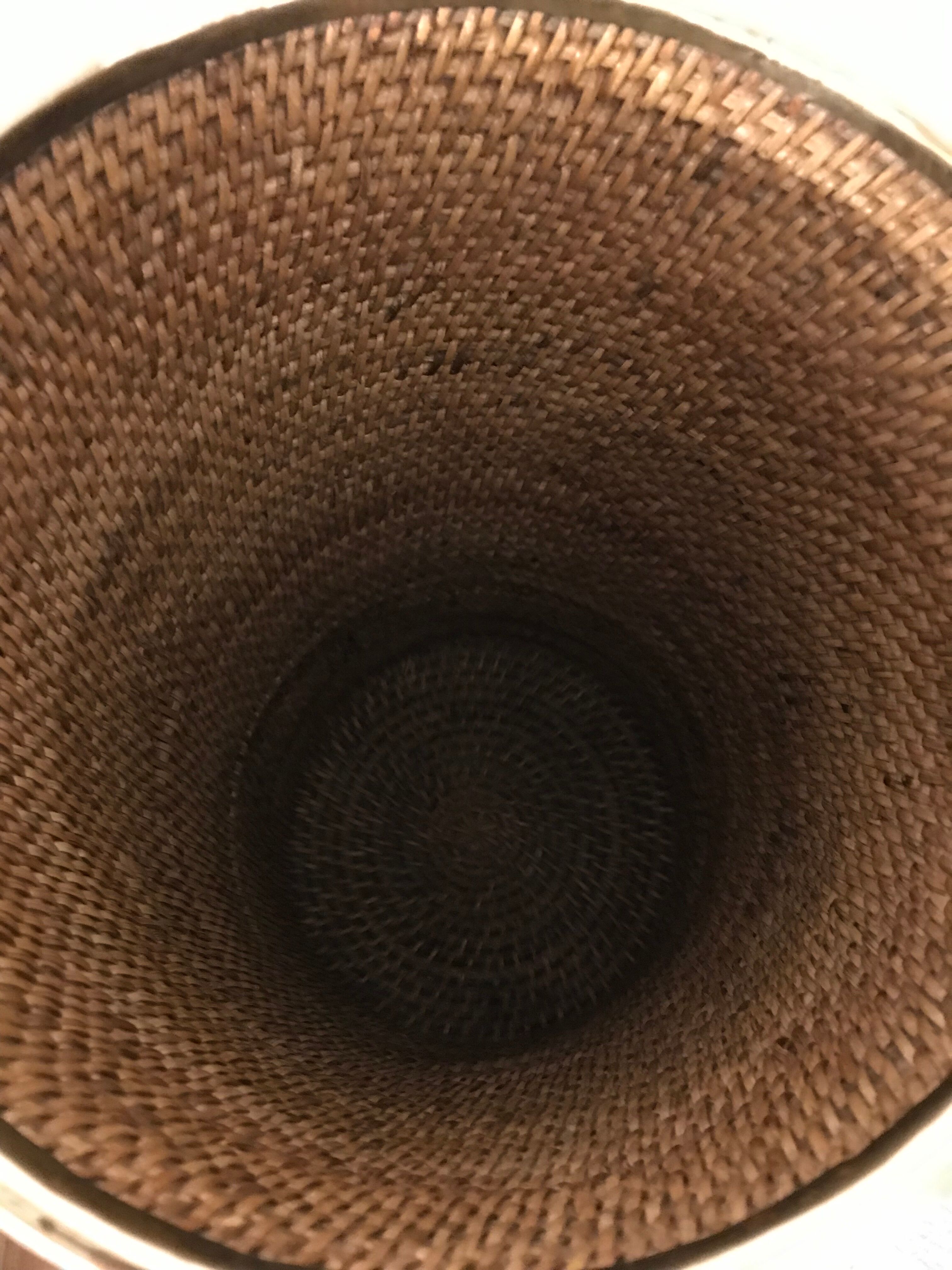 Umbrella wicker and brass