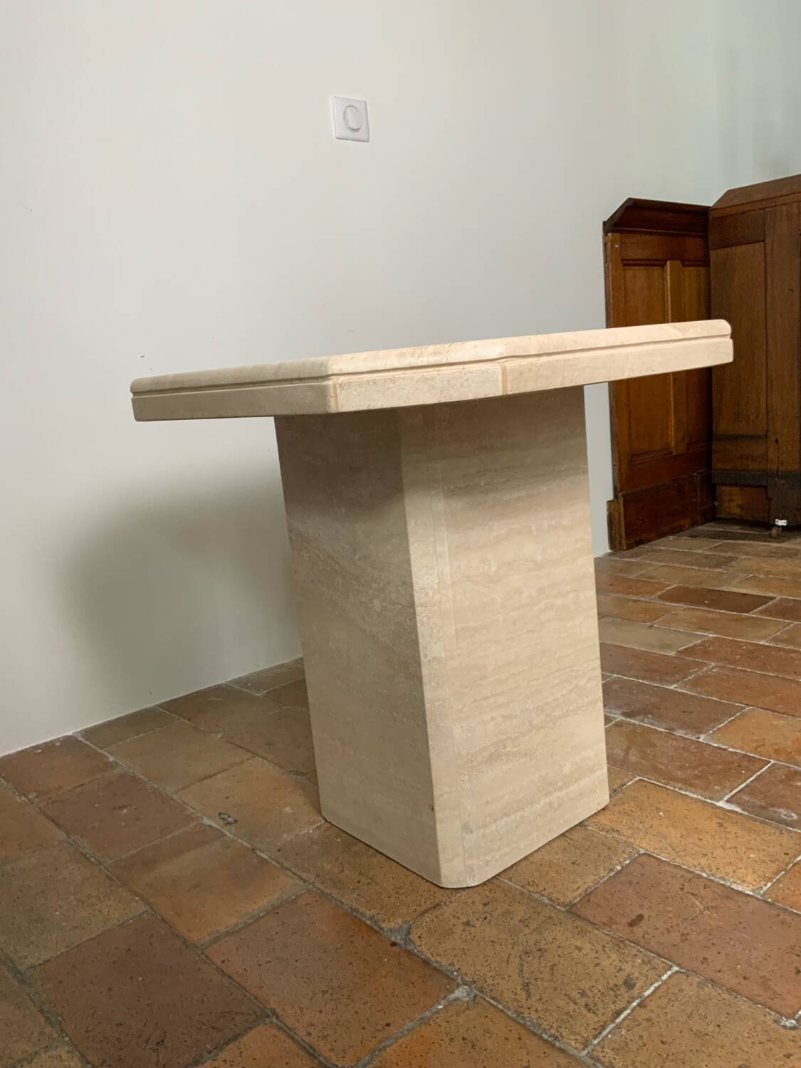 Table haute ou guéridon en travertin