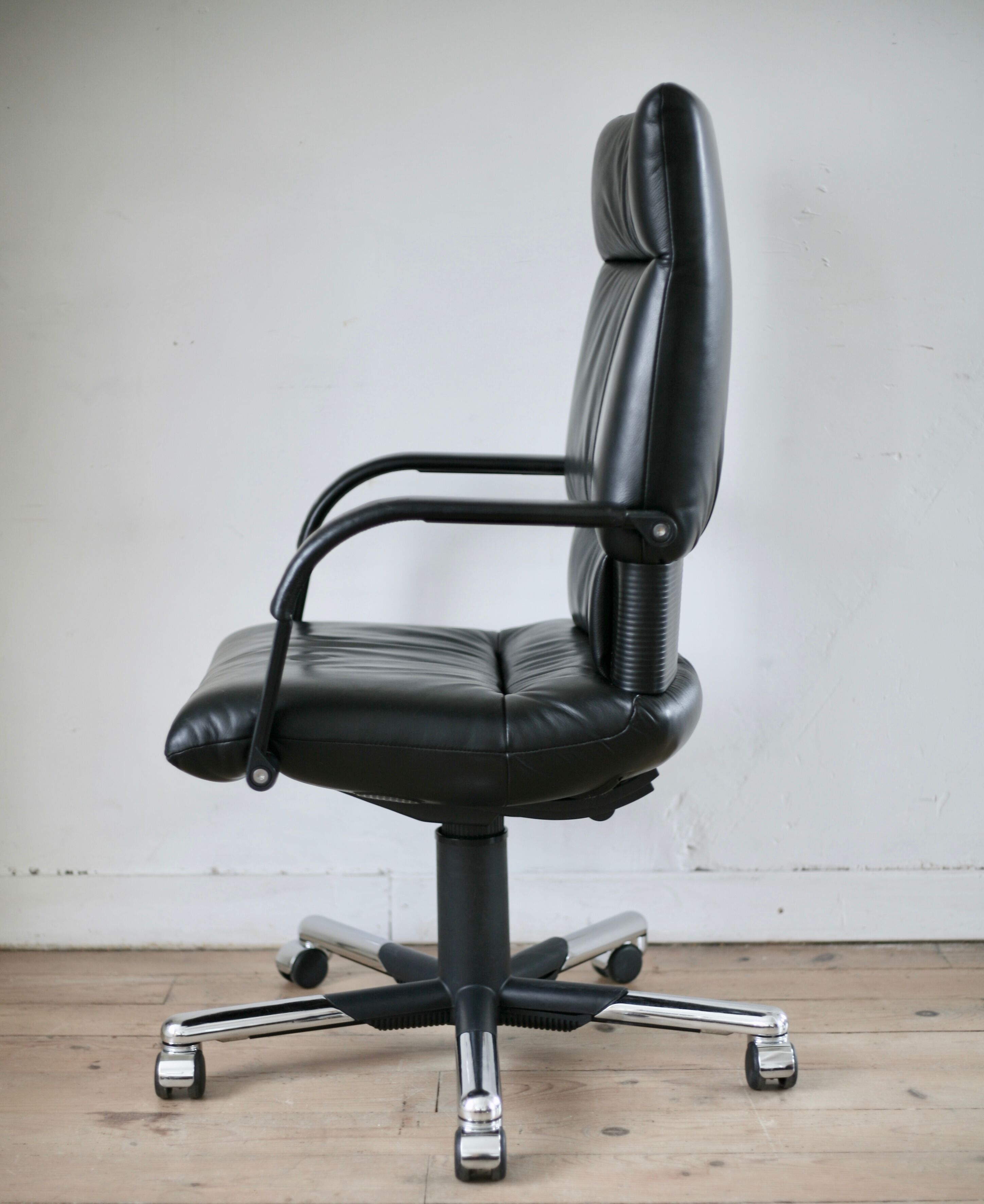 Mario Bellini's armchair, Vitra edition