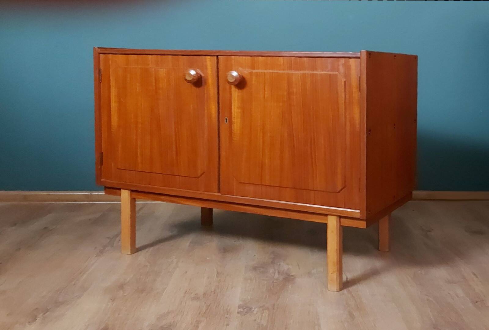 Meuble en teck des années 1960