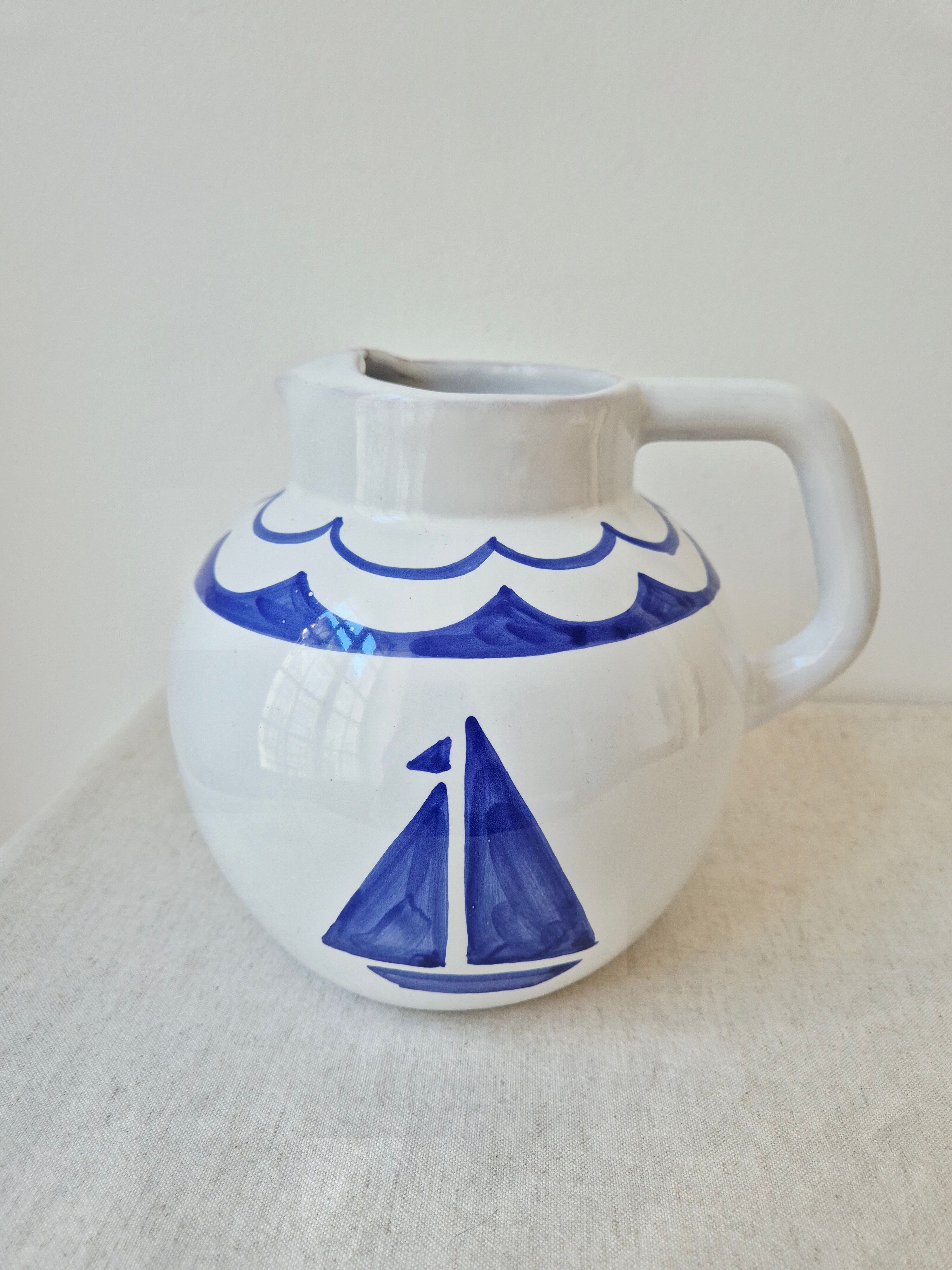 Hand-painted ceramic vase "Boat" - Signature Pauline