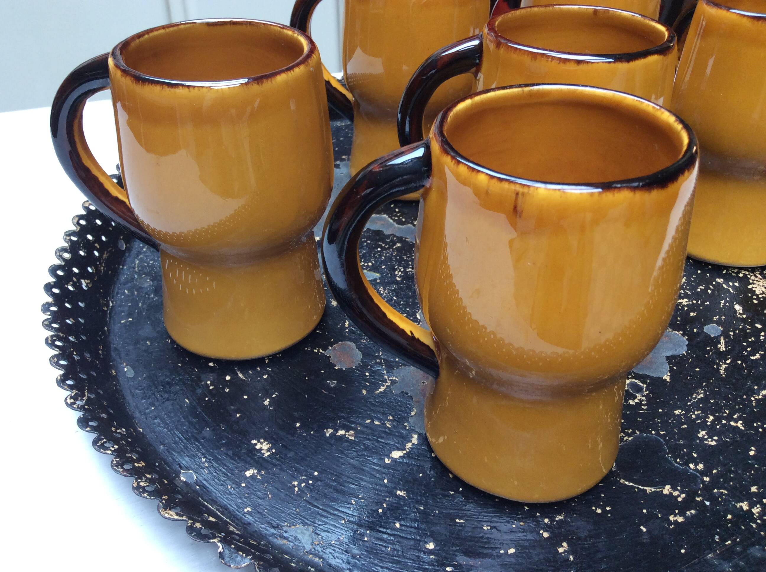 6 glazed terracotta mugs