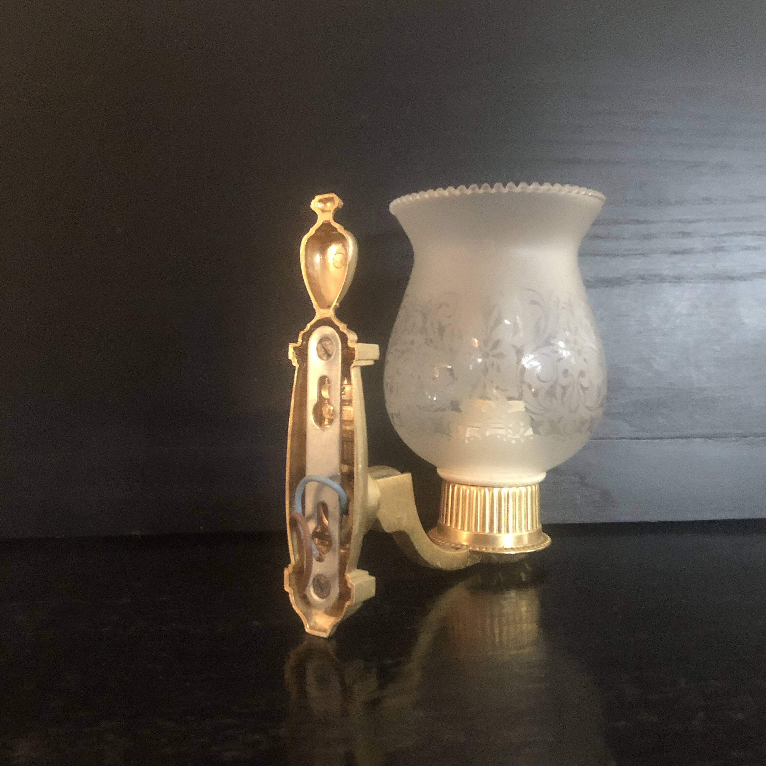 Pairs of Art Deco appliqués