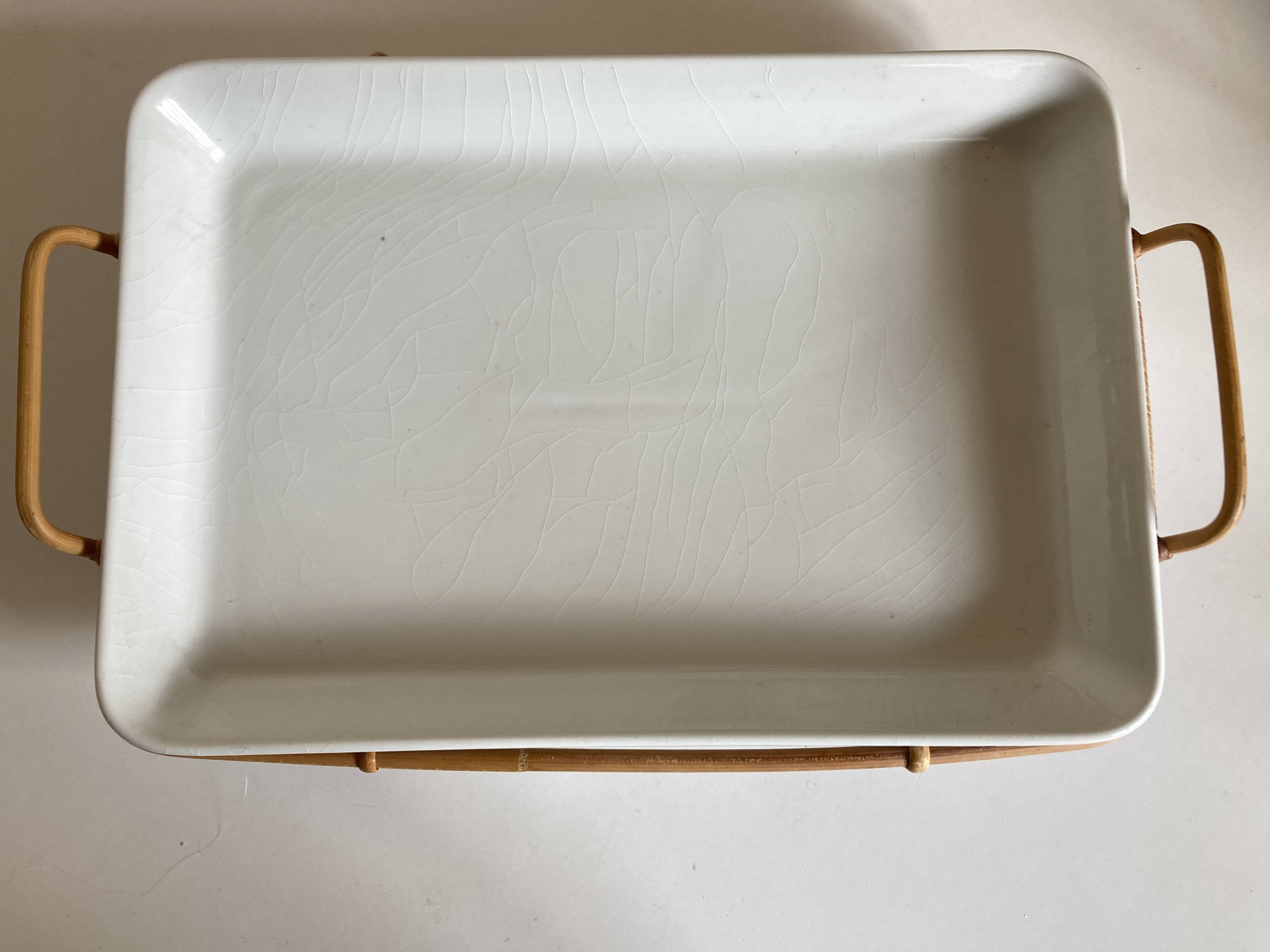 Plate Arabia Finland in faience and rattan 1960