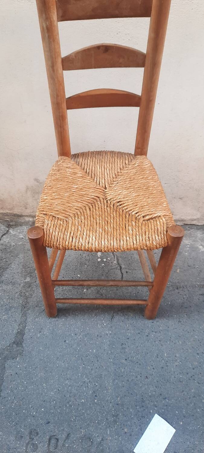 Straw chair