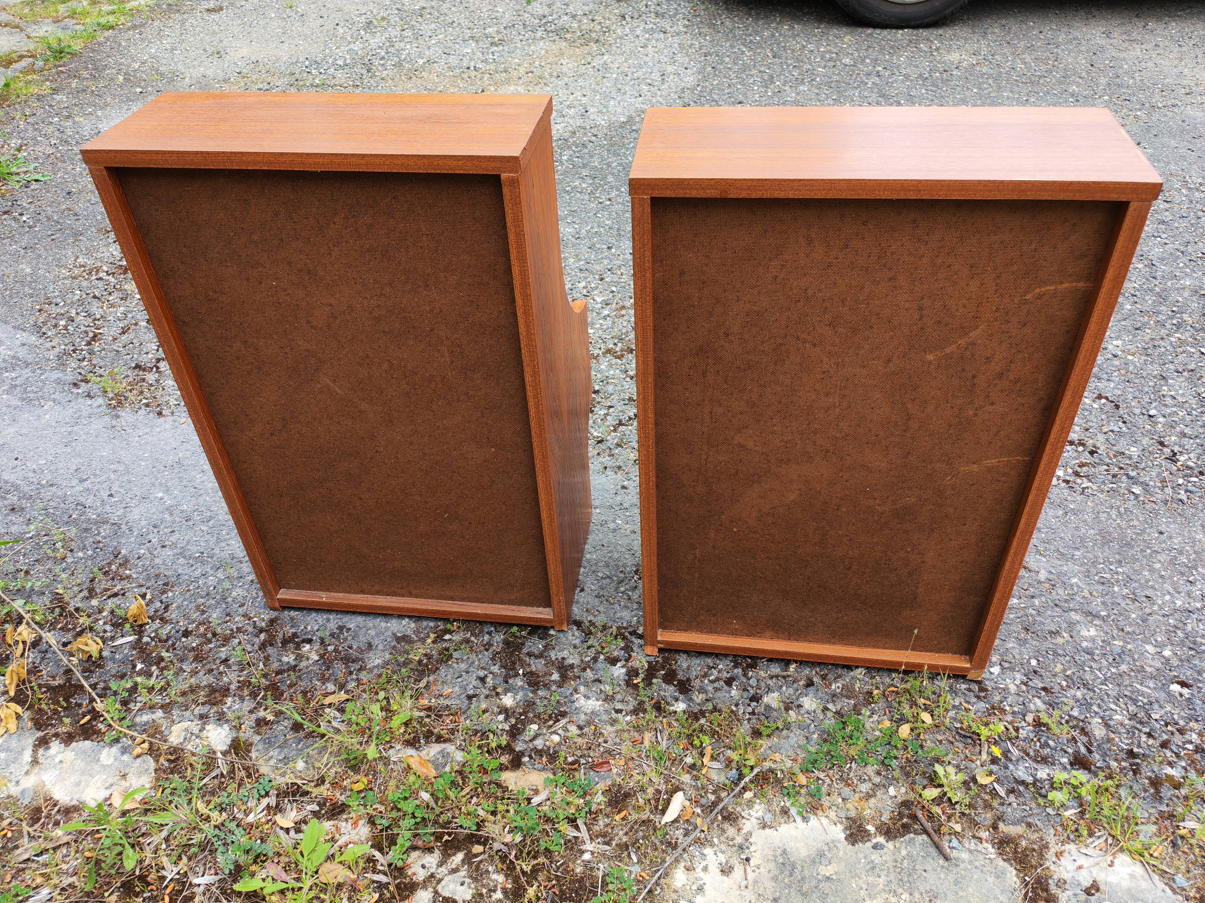 Paire de chevets scandinaves