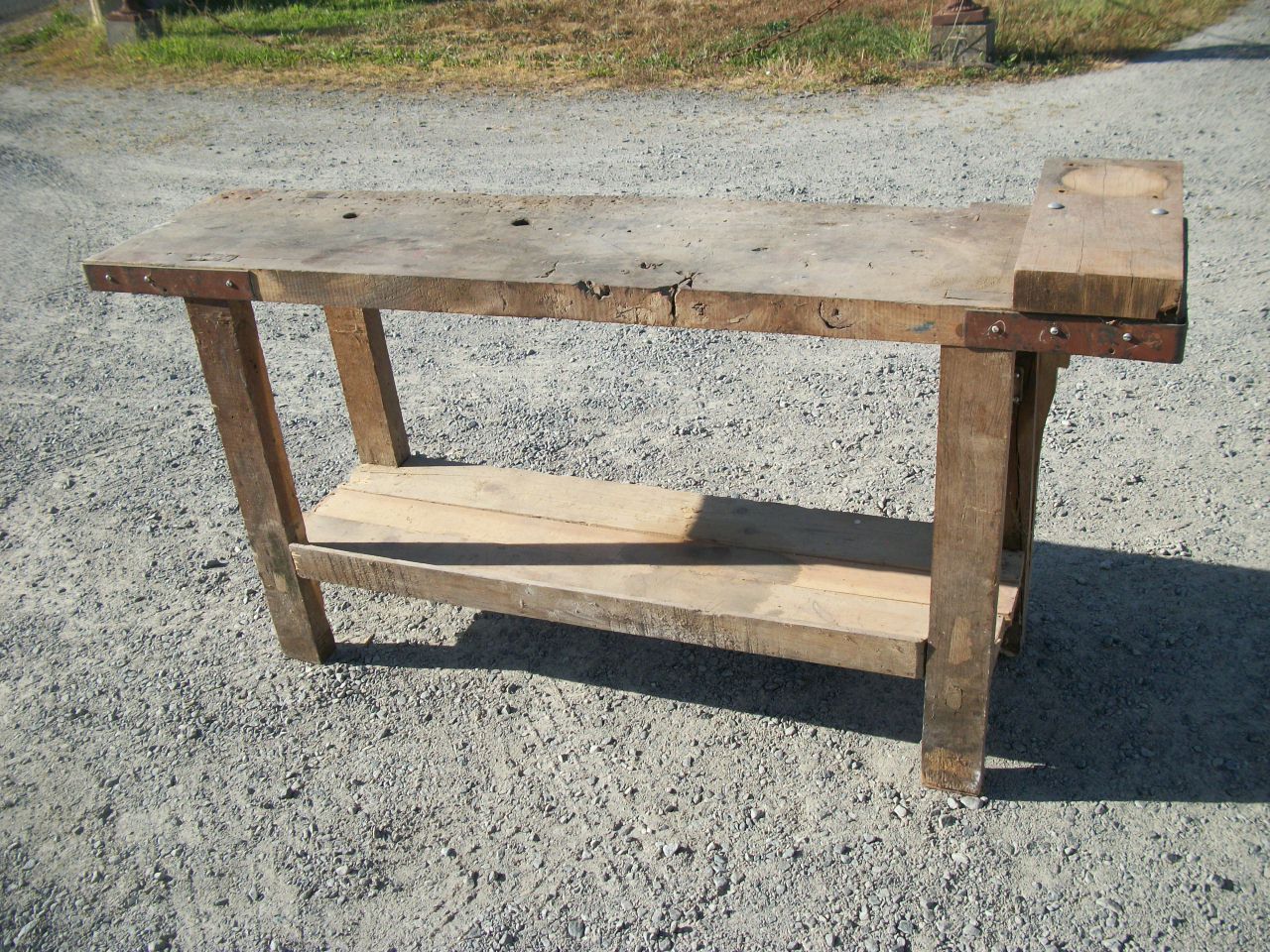Oak and coniferous workbench
