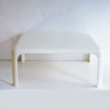 Demetrio coffee table by Vico Magistretti Artemide