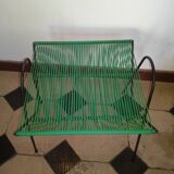 Vintage scoubidou vinyl record holder