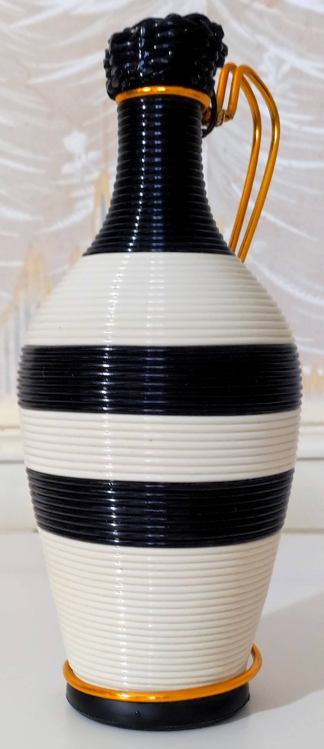 Scoubidou bottle Viresa 1960