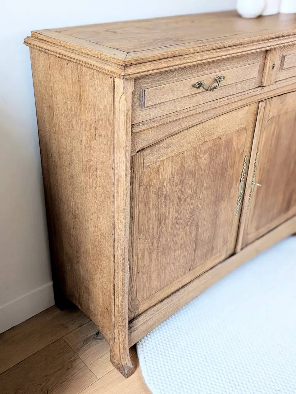 Buffet parisien Art Nouveau en chêne rénové