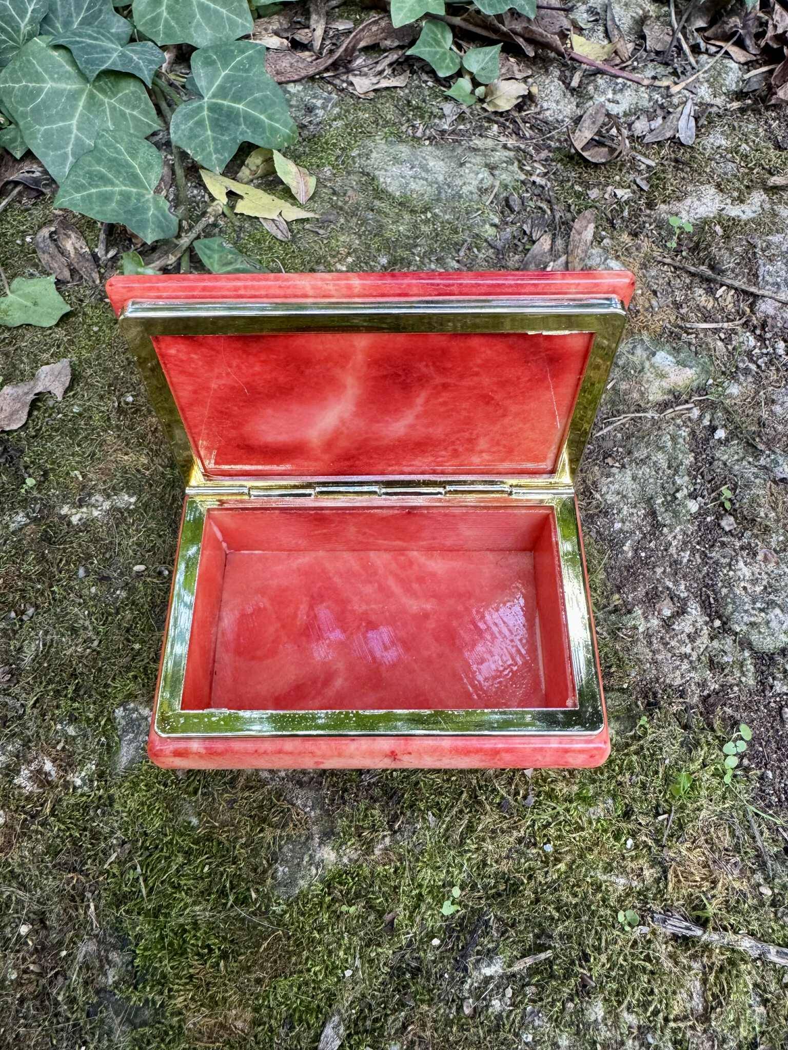 Onyx catchall box from the 1960s, vintage Italy.