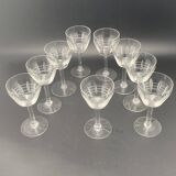 Aperitif glasses with chiseled petal pattern