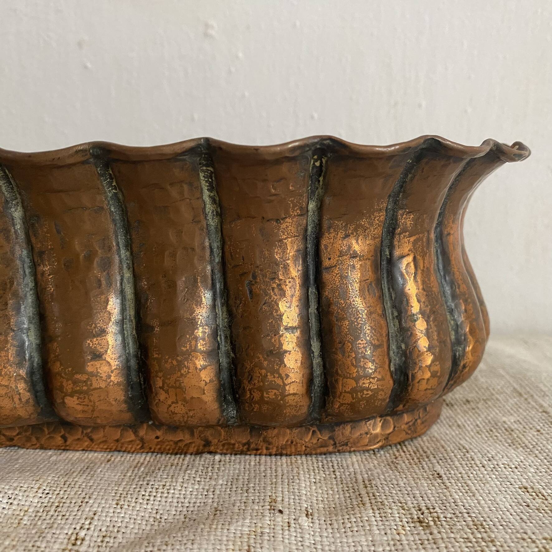 Egidio Casagrande jardinière in repoussé copper, Italy