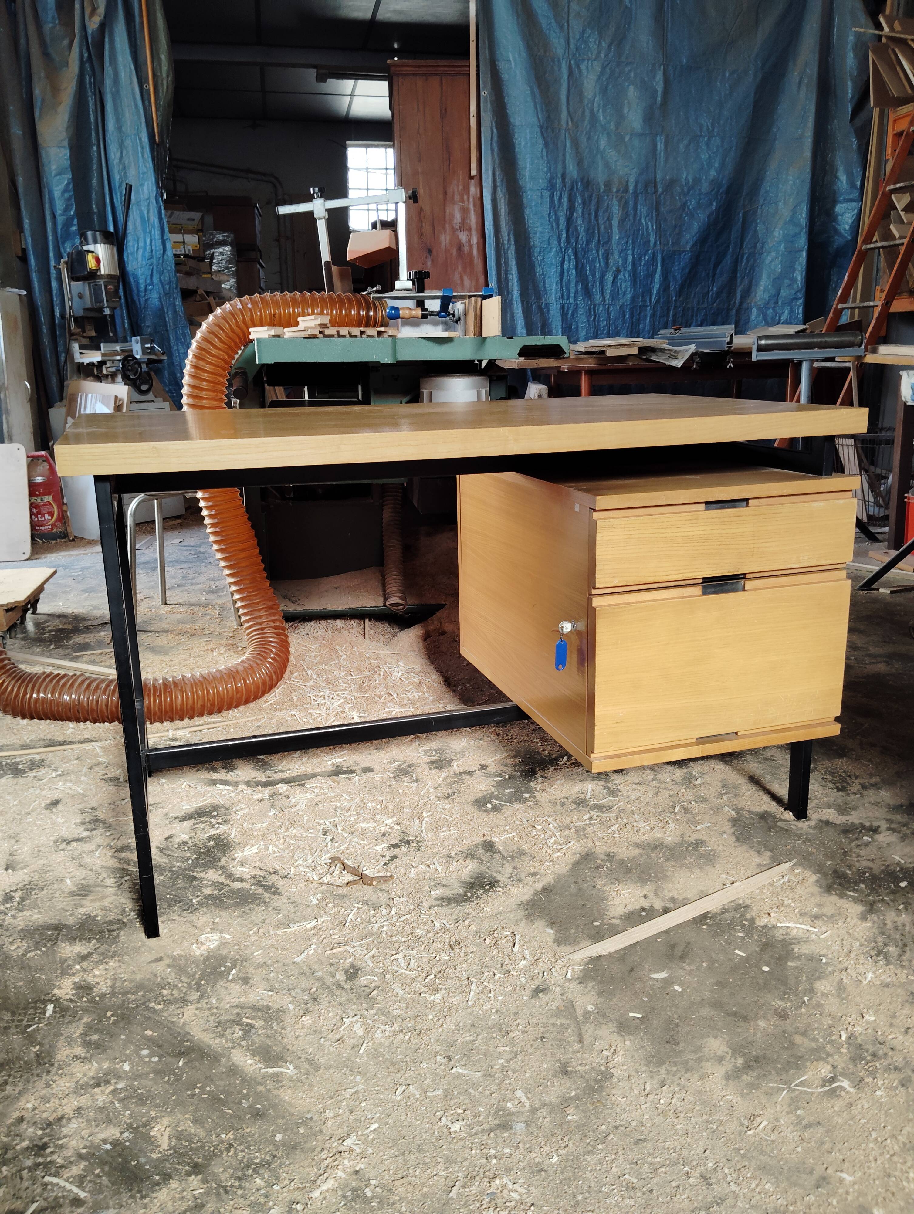 Pierre Guariche Office