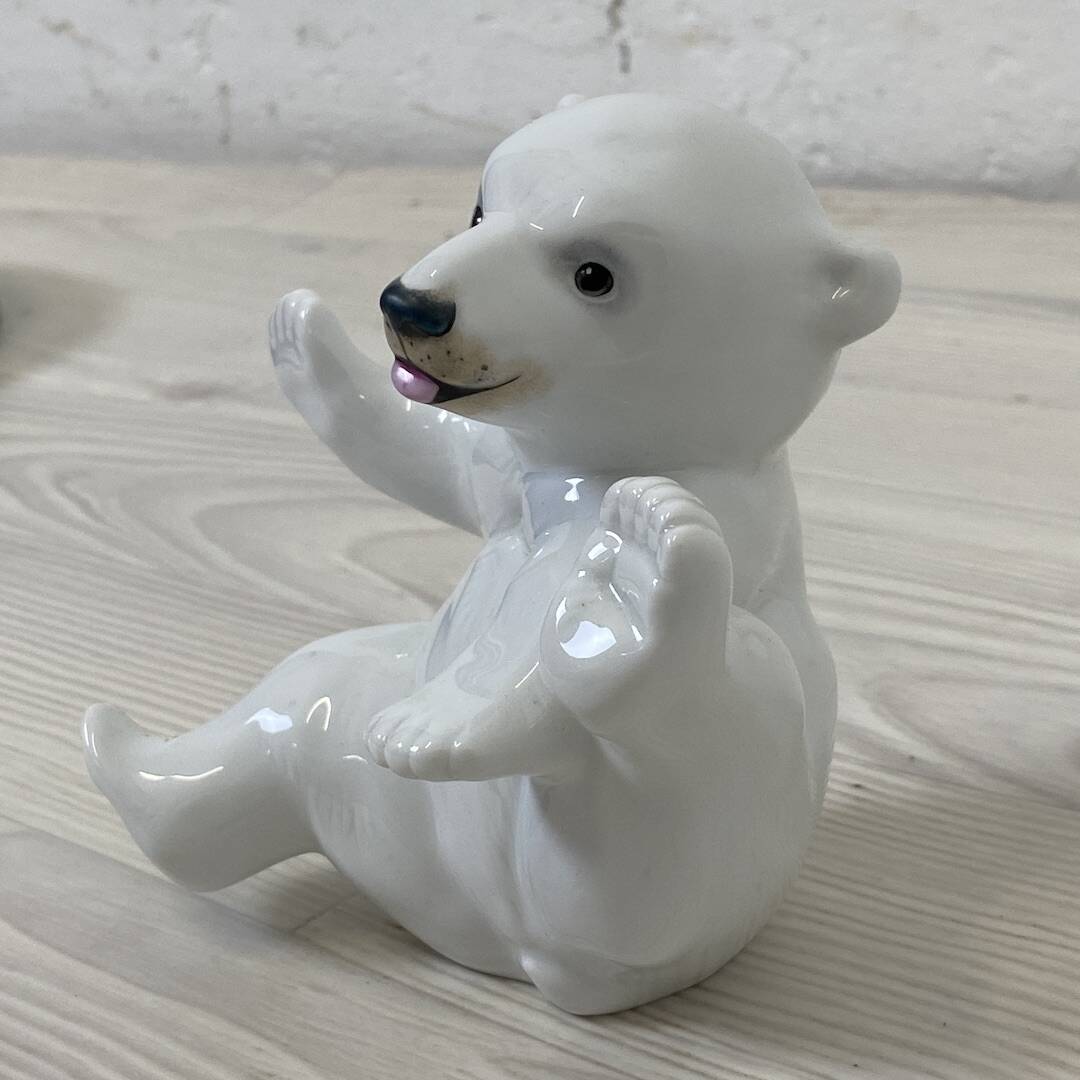 Ourson polaire en porcelaine