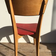 Ancienne chaise scandinave bois & vinyle rouge années 60 vintage