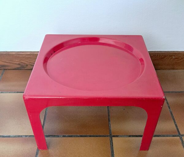 Table rouge OZOO. Marc Berthier pour Prisunic. 1970