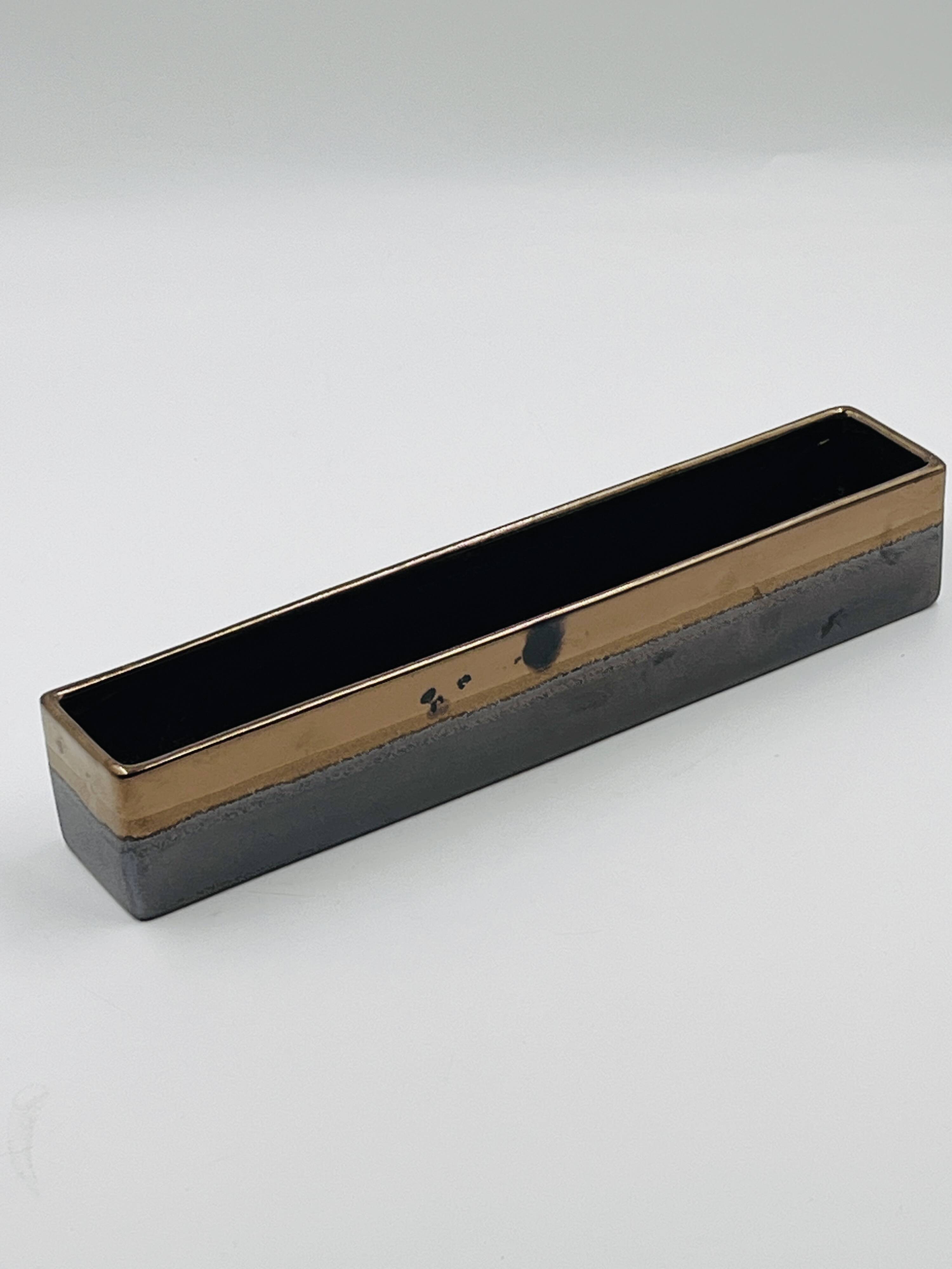 Rectangular plant pot