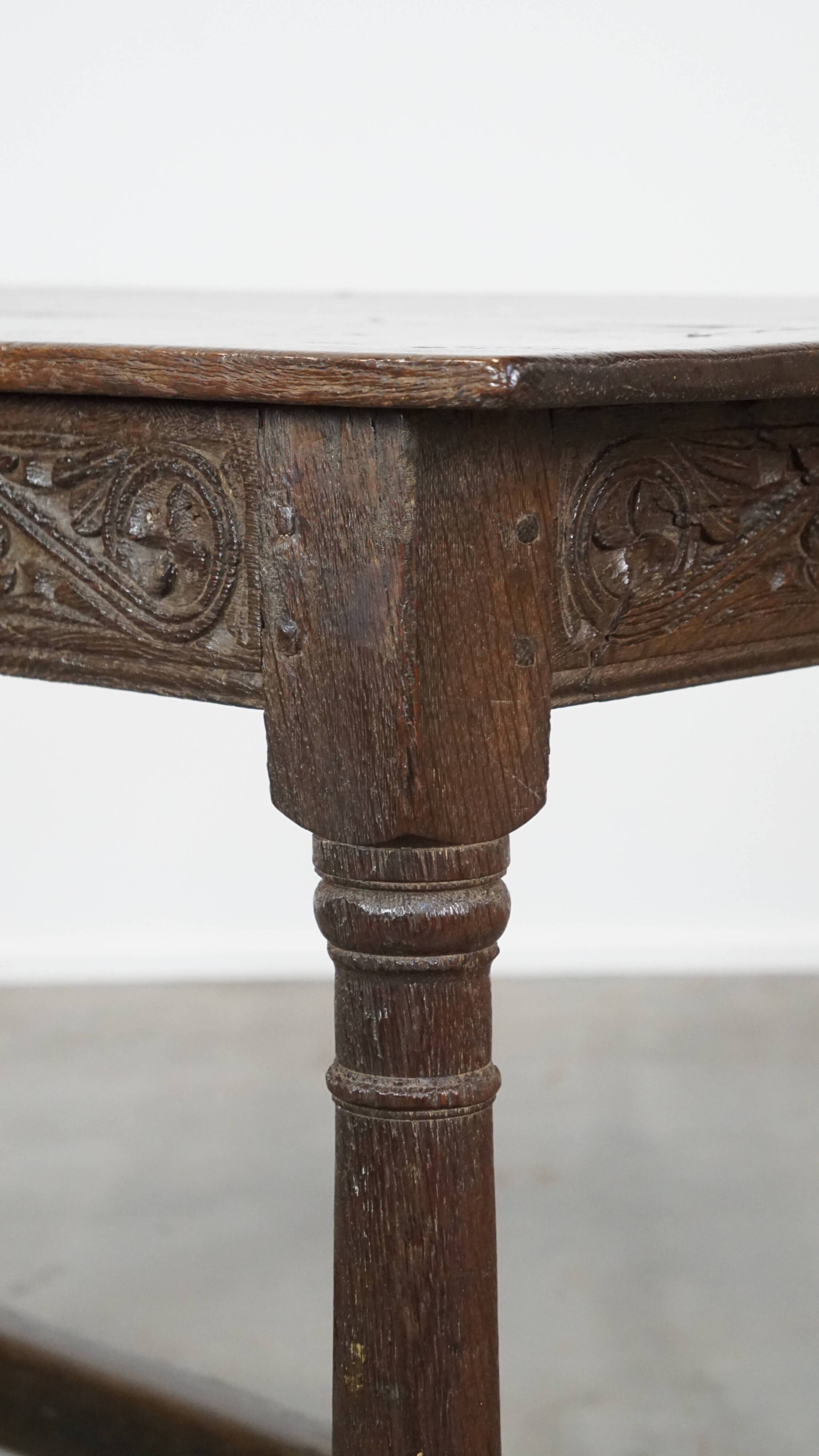 Antique English side table/hall table from the early 18th century