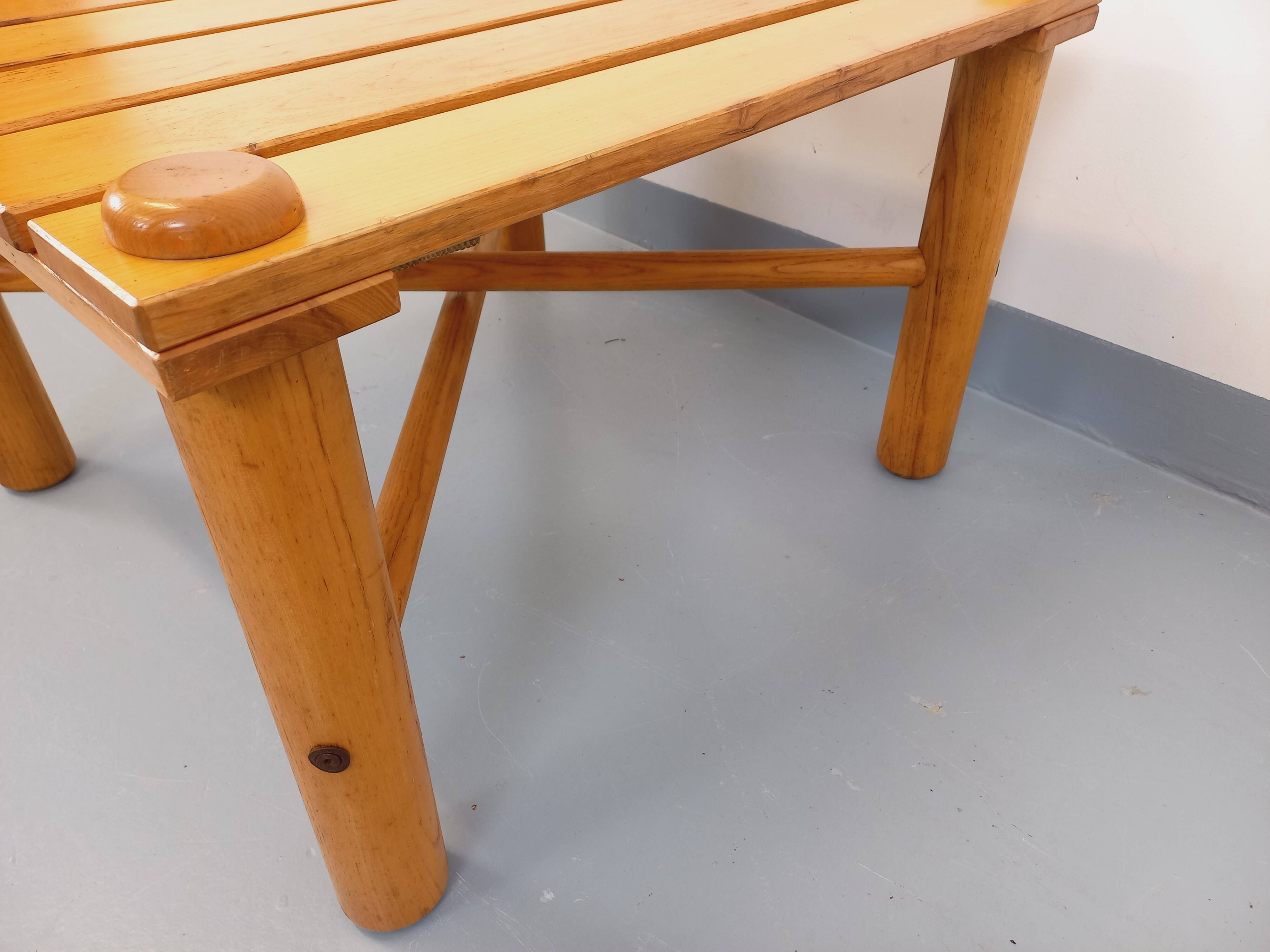 Vintage square coffee table in solid pine from the 70s and 80s.