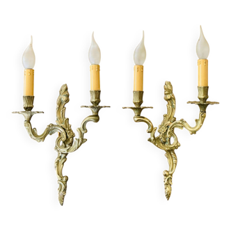 Appliques Louis XV en bronze doré à branches mouvementées