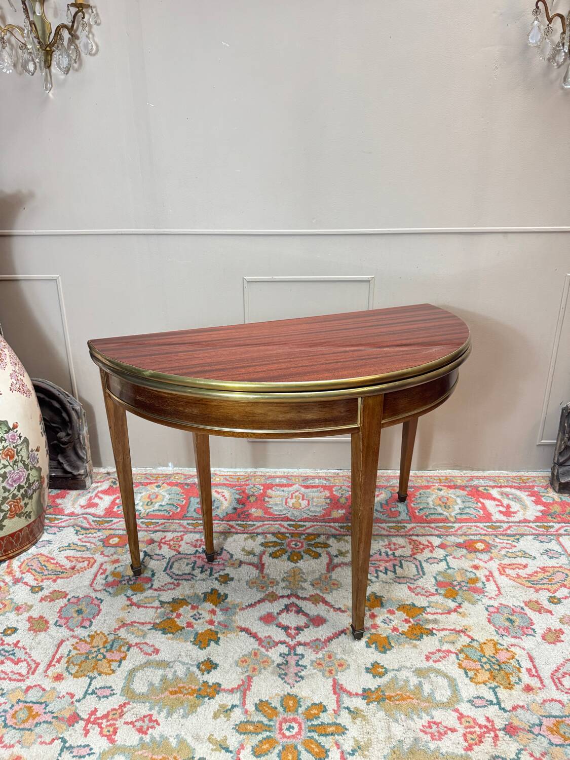 Table demi lune formant console et table de salle à manger en acajou d
